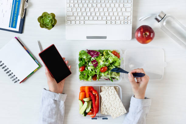 4 tips for staying healthy while working at a desk